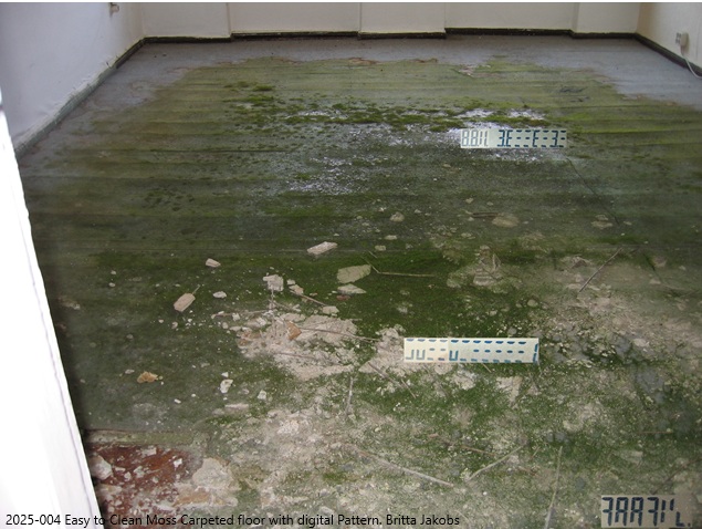 Foto 2025-004 Easy to Clean Moss Carpeted floor with digital Pattern. Pflegeleichter Moos Teppichboden mit Digitalmuster.